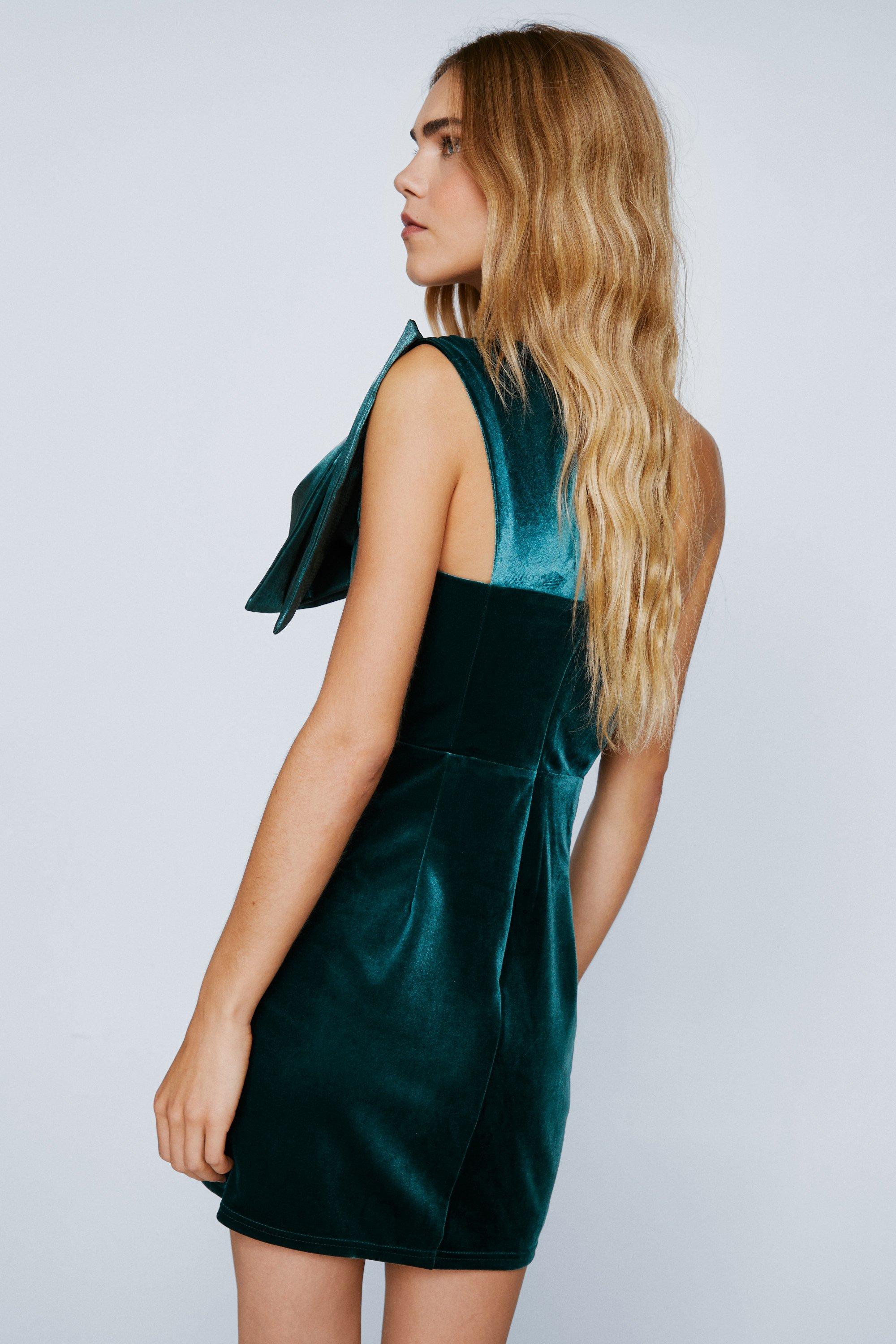 Nasty gal shop green velvet dress